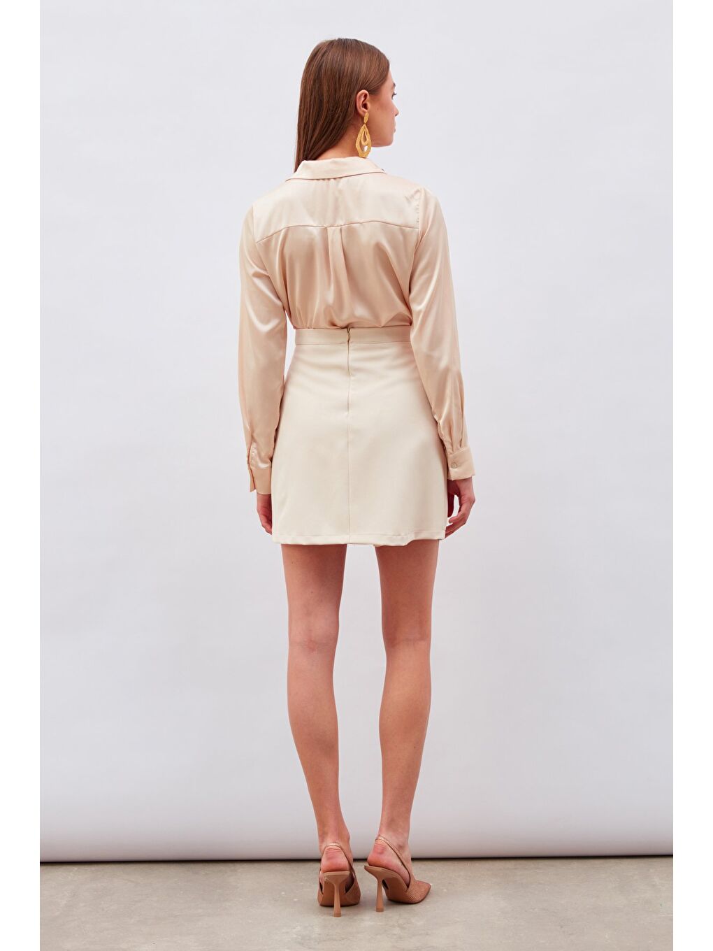 Düğme Detaylı Mini Etek - Bej-7