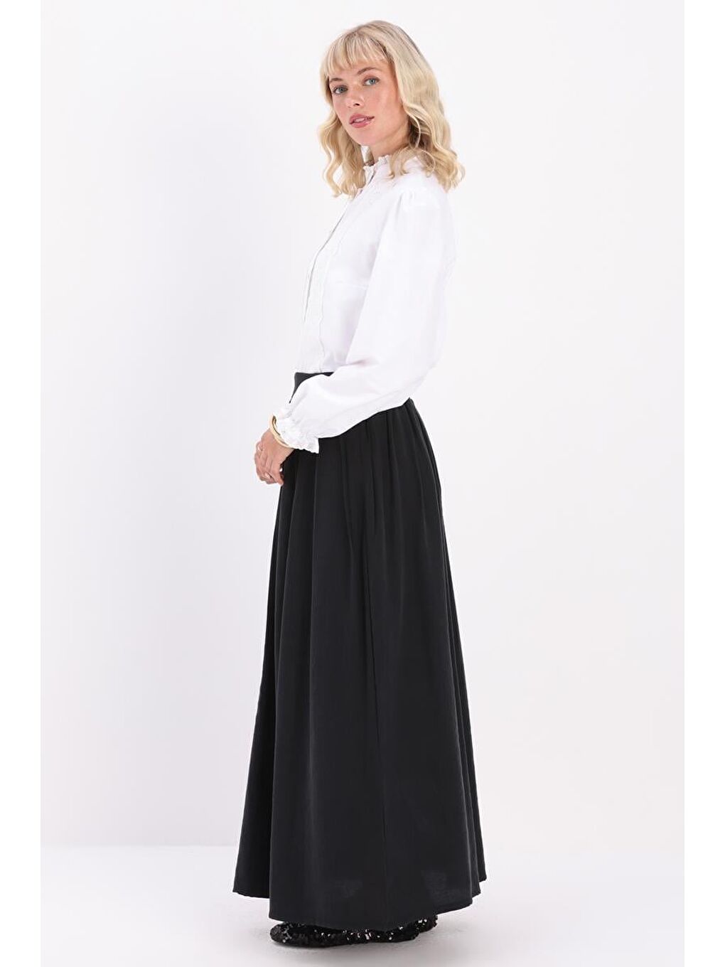 Siyah Pileli Kloş Etek-2