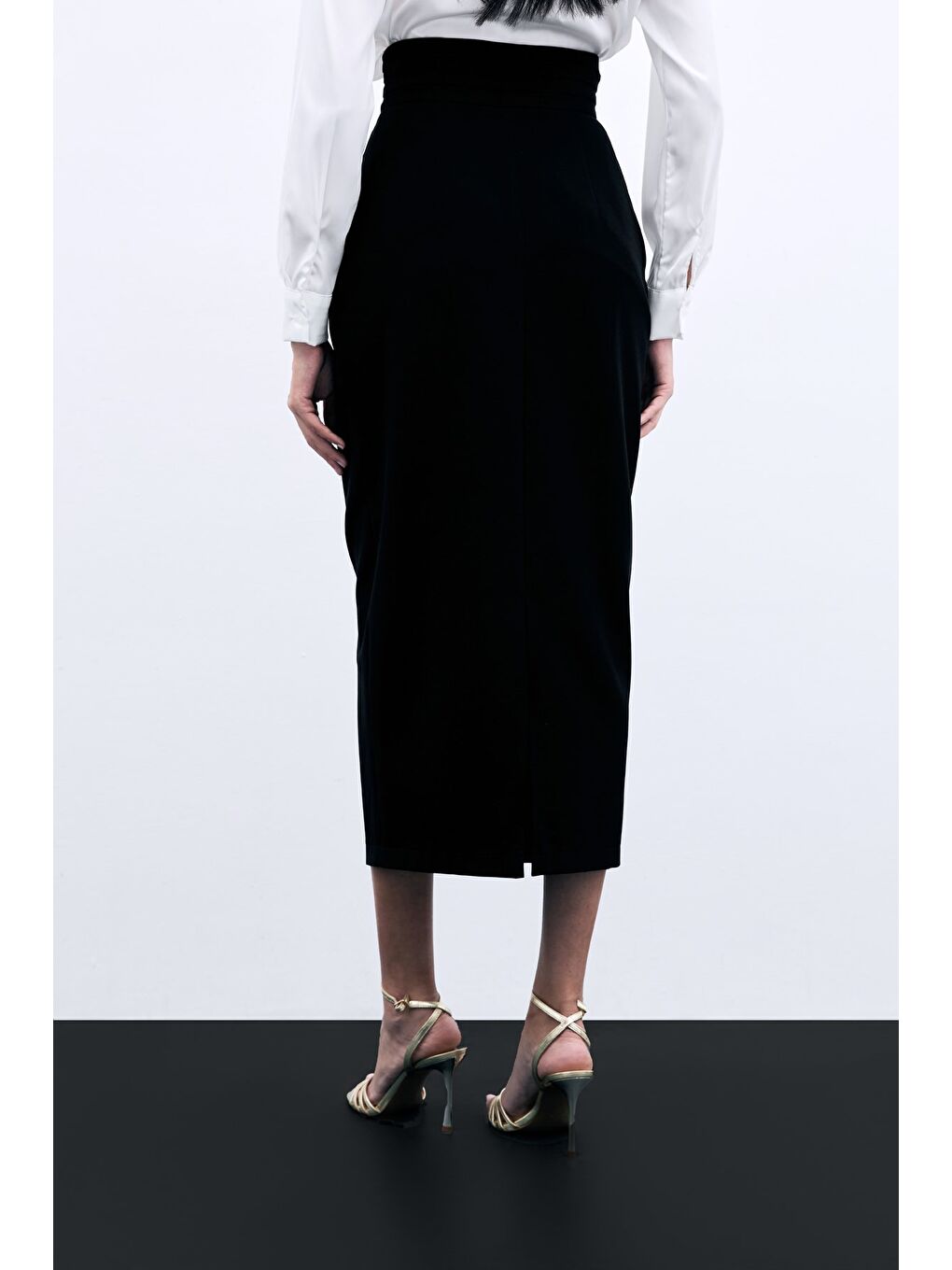 Düğme Detaylı Midi Etek - Siyah-7