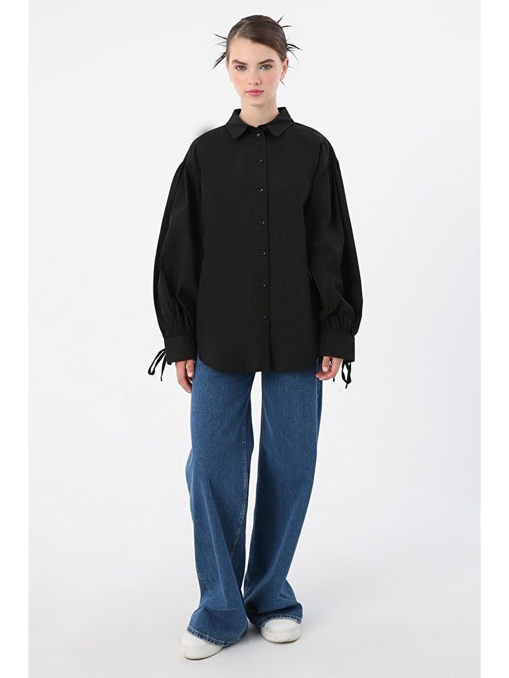 Siyah %100 Pamuk Kolları Bağlama Detaylı Gömlek-1