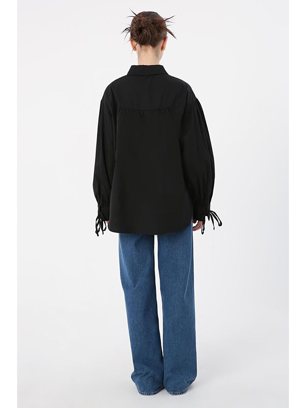 Siyah %100 Pamuk Kolları Bağlama Detaylı Gömlek-3