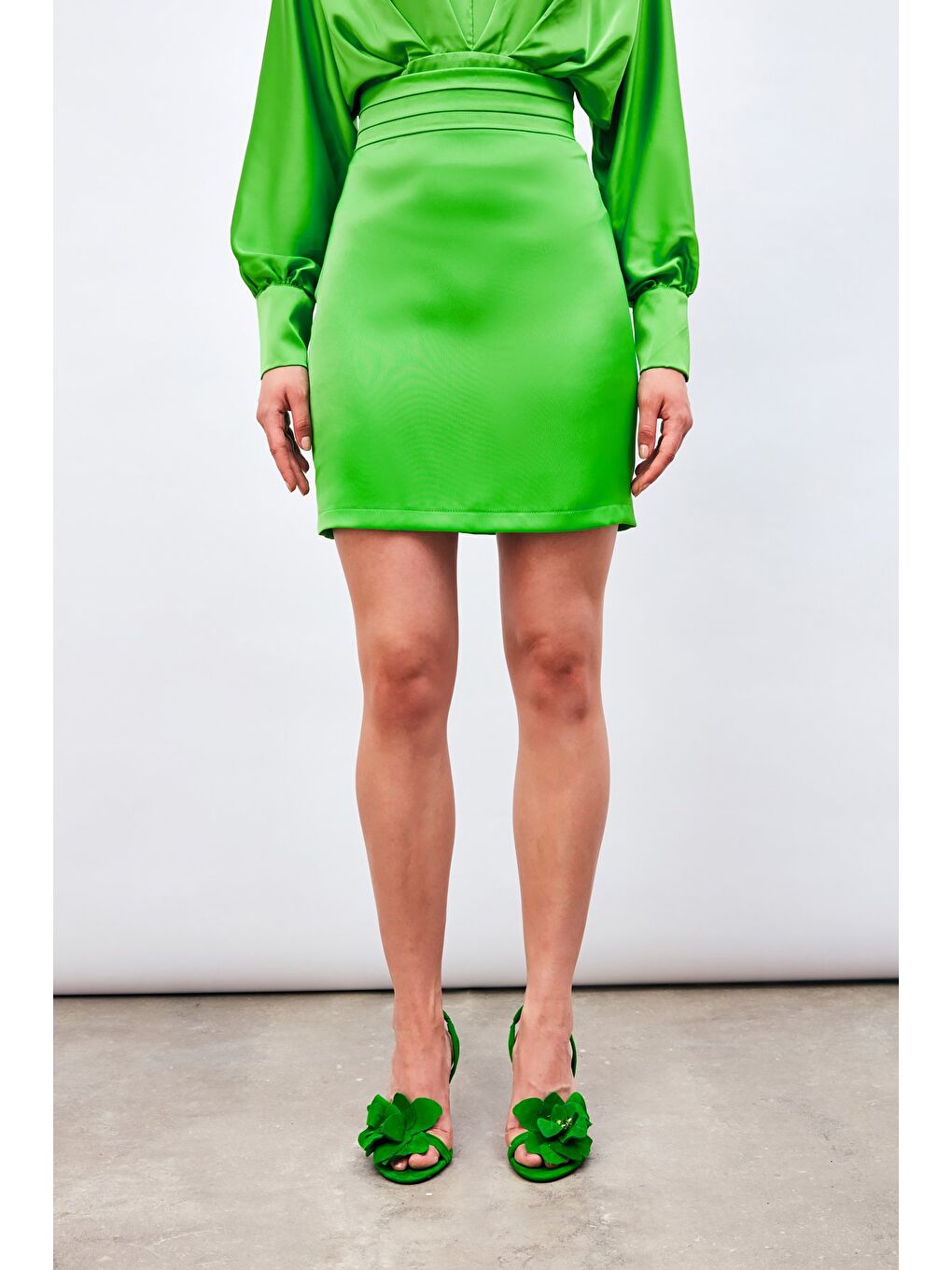 Bel Detaylı Mini Saten Etek - Açık Yeşil-3
