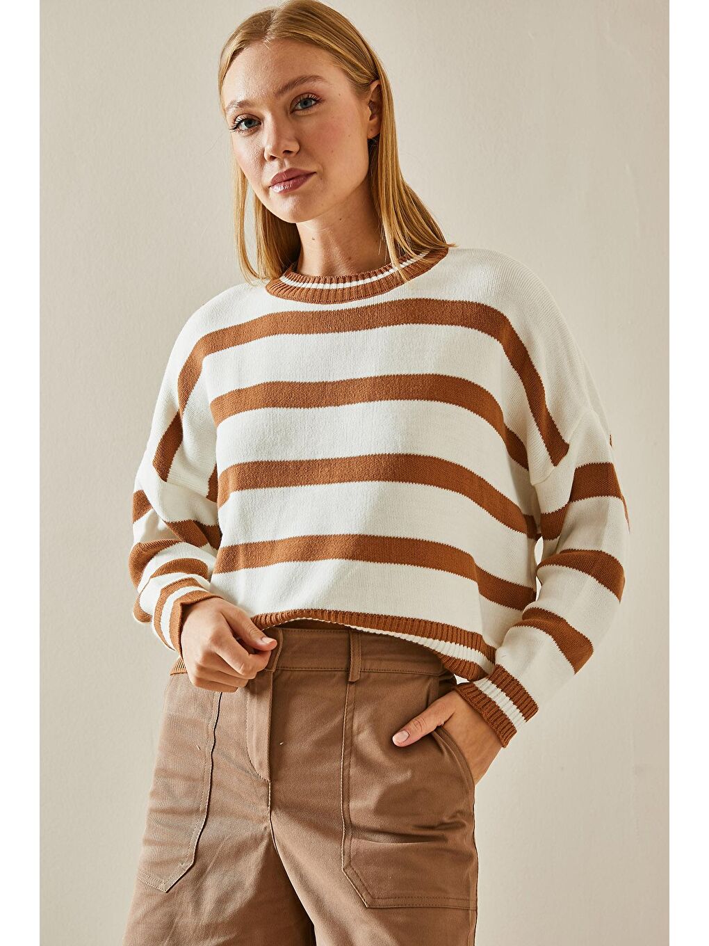 Kahverengi Taba Bisiklet Yaka Çizgili Crop Kazak 4KXK3-47589-30-1