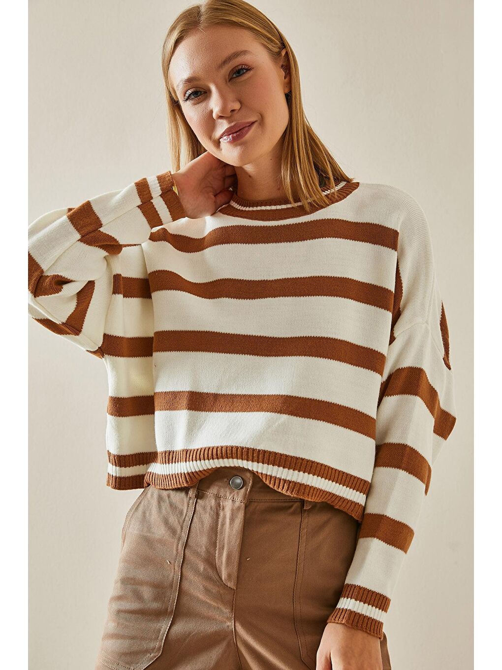 Kahverengi Taba Bisiklet Yaka Çizgili Crop Kazak 4KXK3-47589-30-2