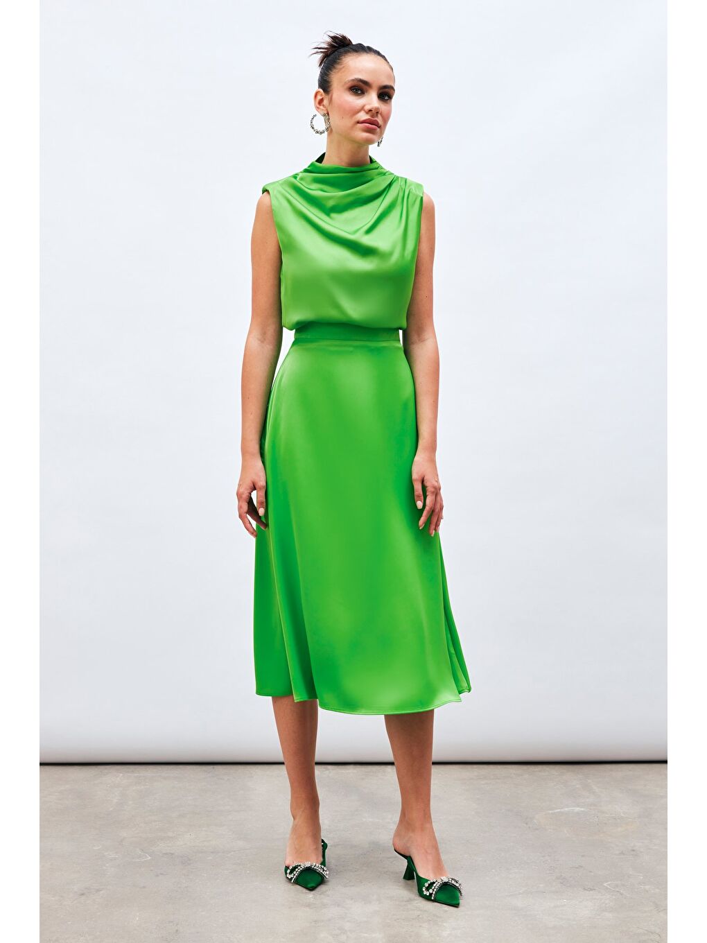 Midi Boy Saten Etek - Açık Yeşil-1