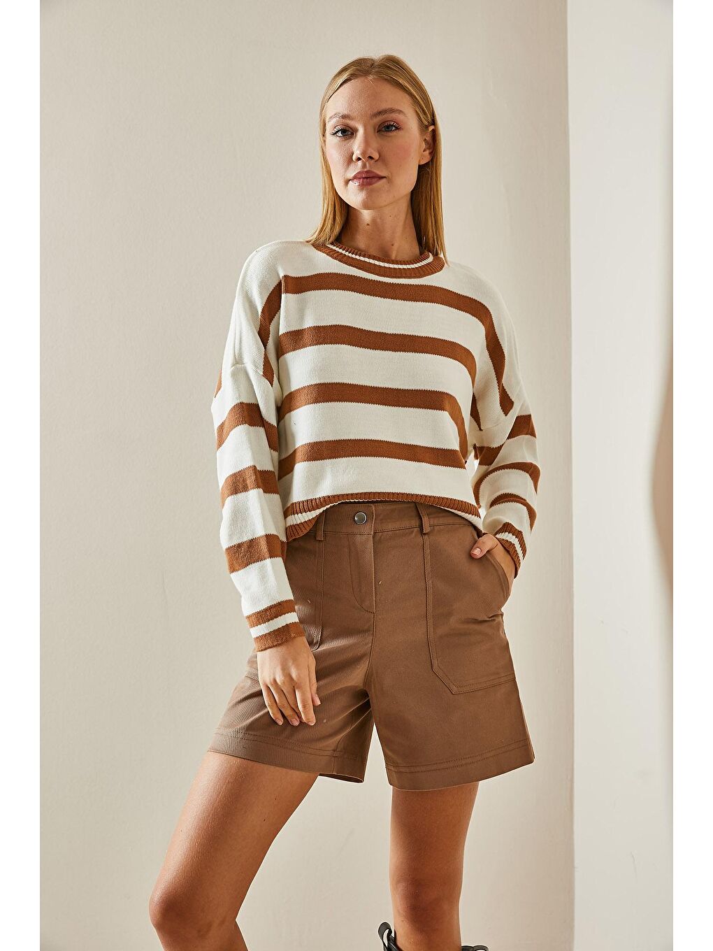 Kahverengi Taba Bisiklet Yaka Çizgili Crop Kazak 4KXK3-47589-30-4