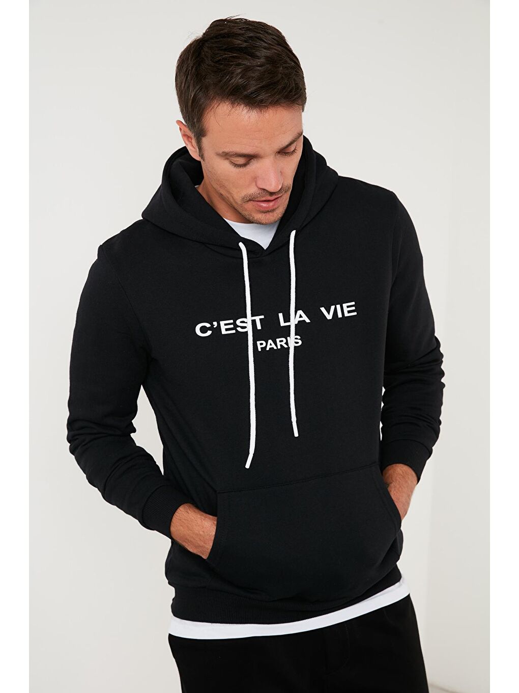 Siyah Slim Fit Kapüşonlu Kanguru Cepli İçi Tüylü Şardonlu Sweat 568R705