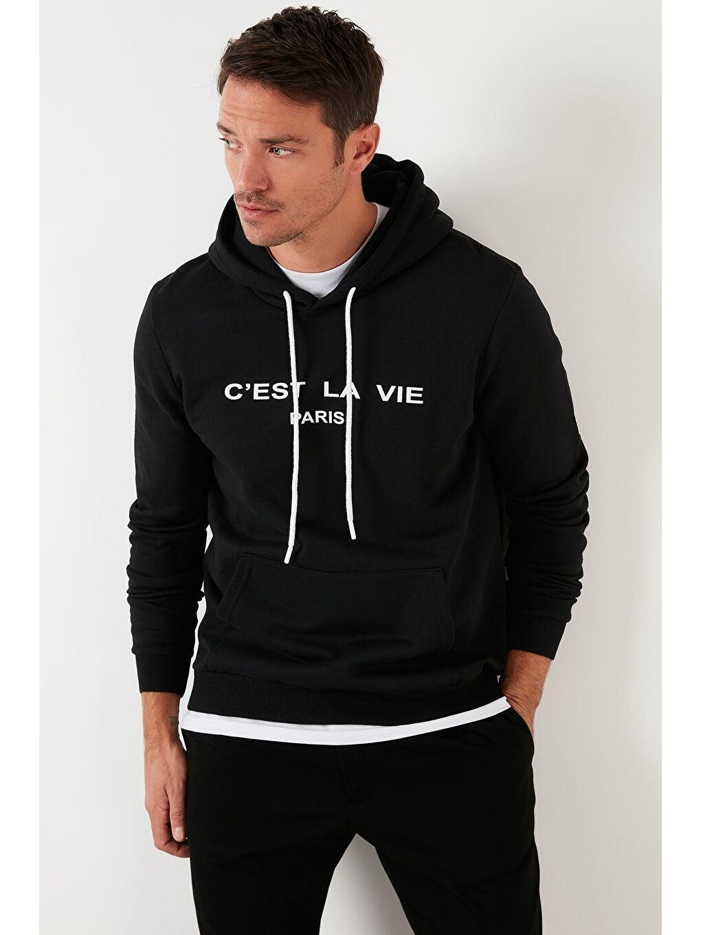 Siyah Slim Fit Kapüşonlu Kanguru Cepli İçi Tüylü Şardonlu Sweat 568R705-1