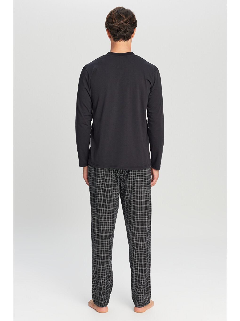 Erkek Siyah %100 Pamuk Standart Fit Hakim Yaka Desenli Cepli Pijama Takımı-4