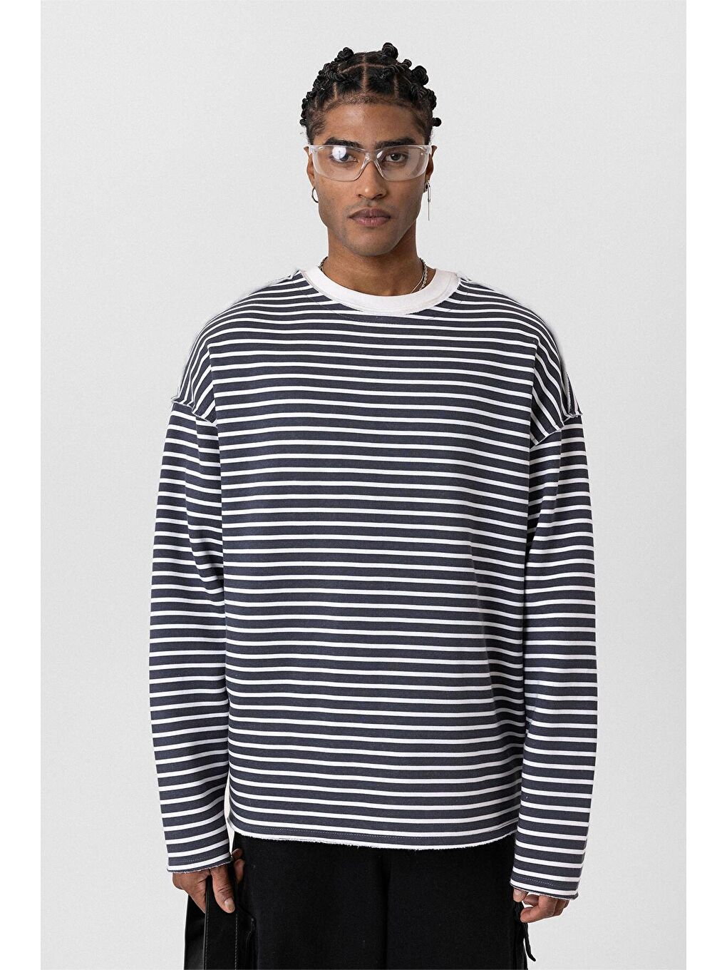 Gri Yaka Detaylı Oversize Sweatshirt Füme-5