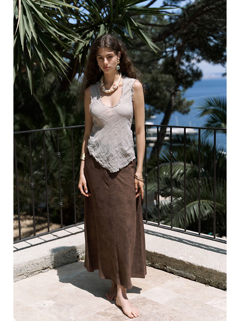 Bej Veilinas Asimetrik Vizon Keten Crop-1