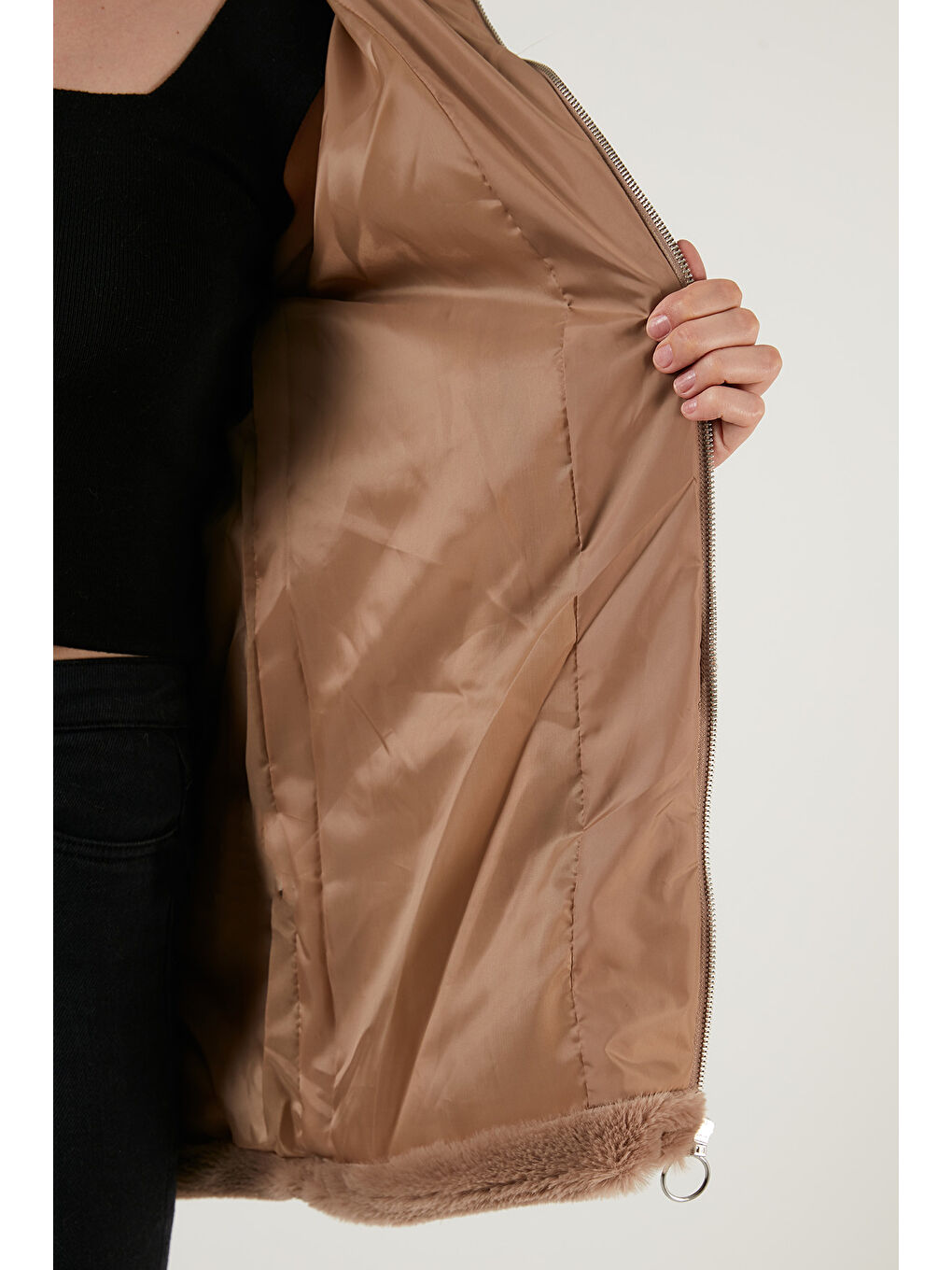 Bej Fermuarlı Regular Fit Kapüşonlu Yumuşak Dokulu Suni Kürk 497Derın-5