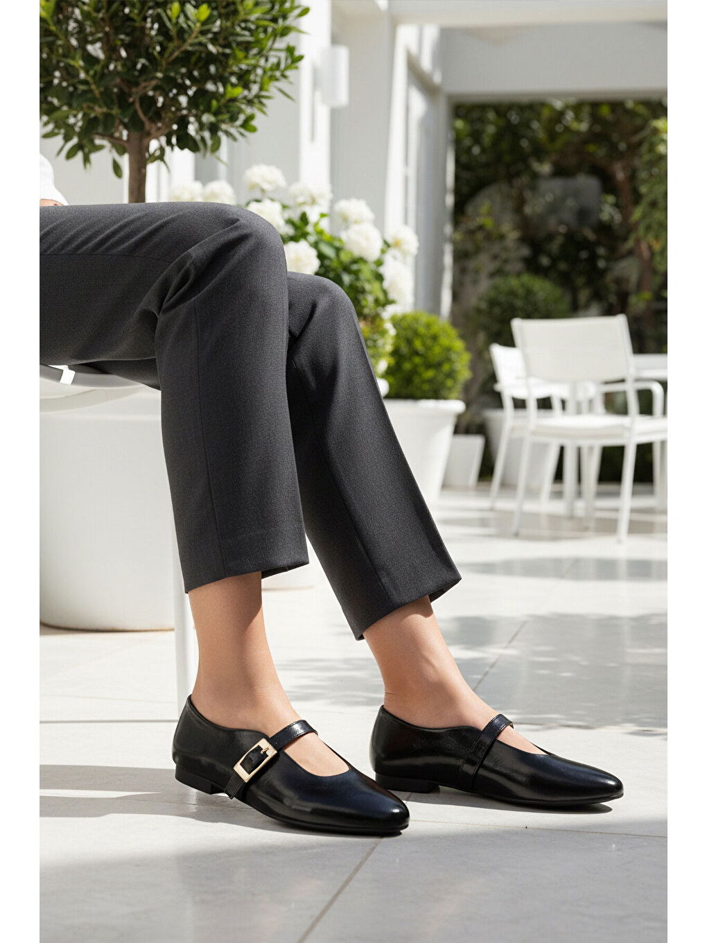 Siyah Hafif Kemerli Dar Kalıp Kadın Babet Ayakkabı 666160 Z-2