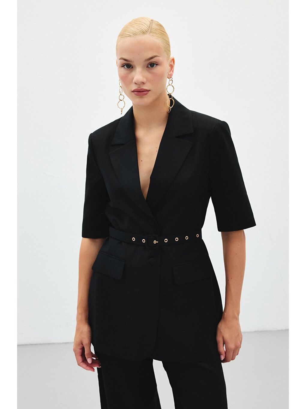 Kısa Kollu Kemerli Ceket - Siyah-3