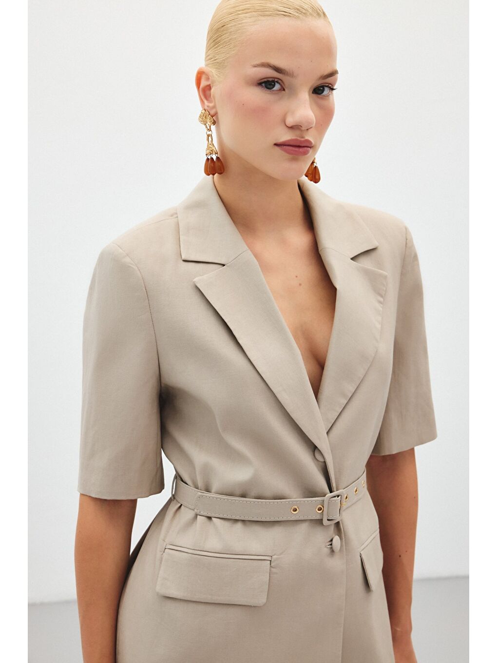 Bej Kısa Kollu Kemerli Ceket - Vizon-6