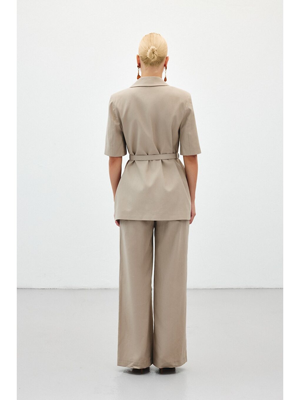 Bej Kısa Kollu Kemerli Ceket - Vizon-7