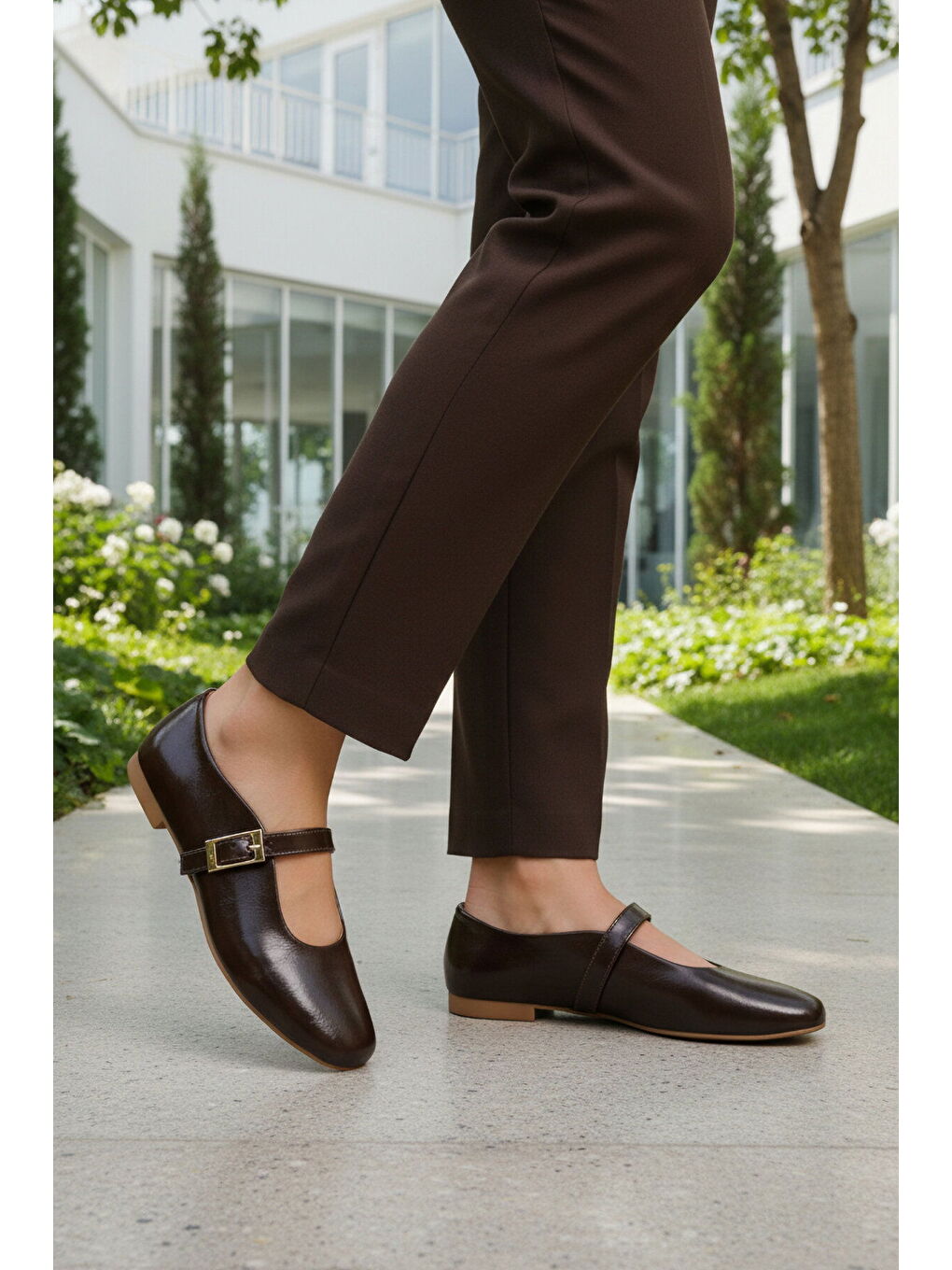 Kahverengi Kahve Hafif Kemerli Dar Kalıp Kadın Babet Ayakkabı 666160 Z-2