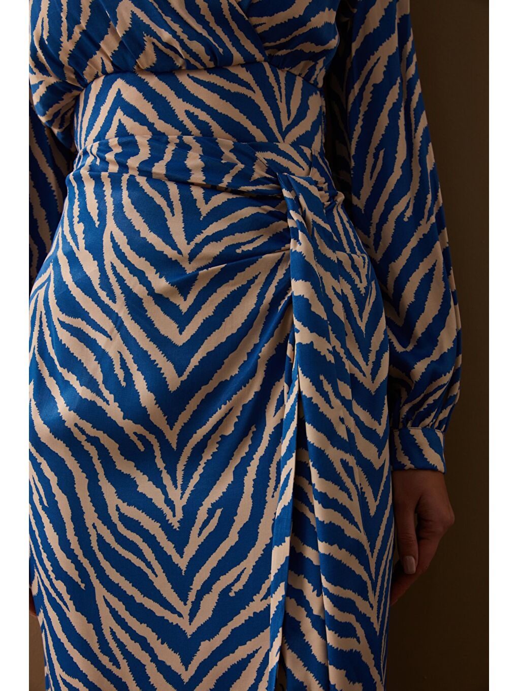 Zebra Desenli Saten Etek - Mavi-5