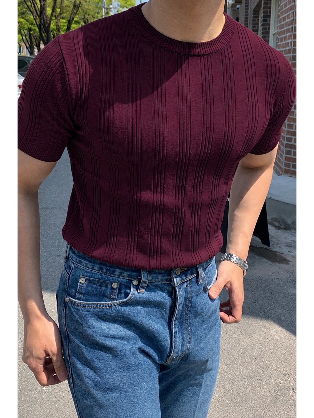 Bordo Old Money Fit Bisiklet Yaka Çizgili Triko Tişört – Slim Kalıp Premium Kahve