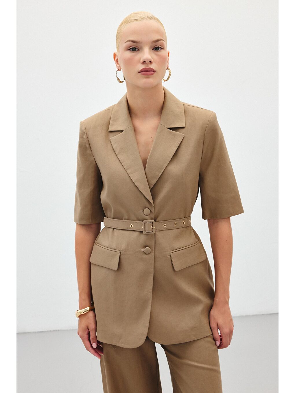 Kahverengi Kısa Kollu Kemerli Ceket - Camel-1