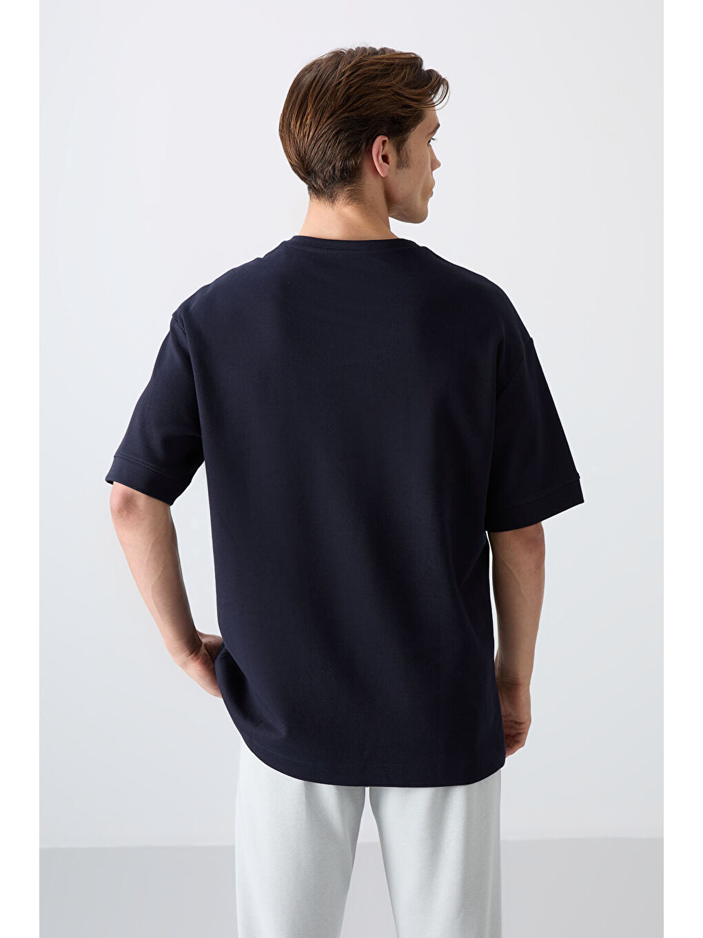 Lacivert Pamuklu Kalın Yumuşak Dokulu Oversize Fit Baskılı Erkek Tişört - 88323-4