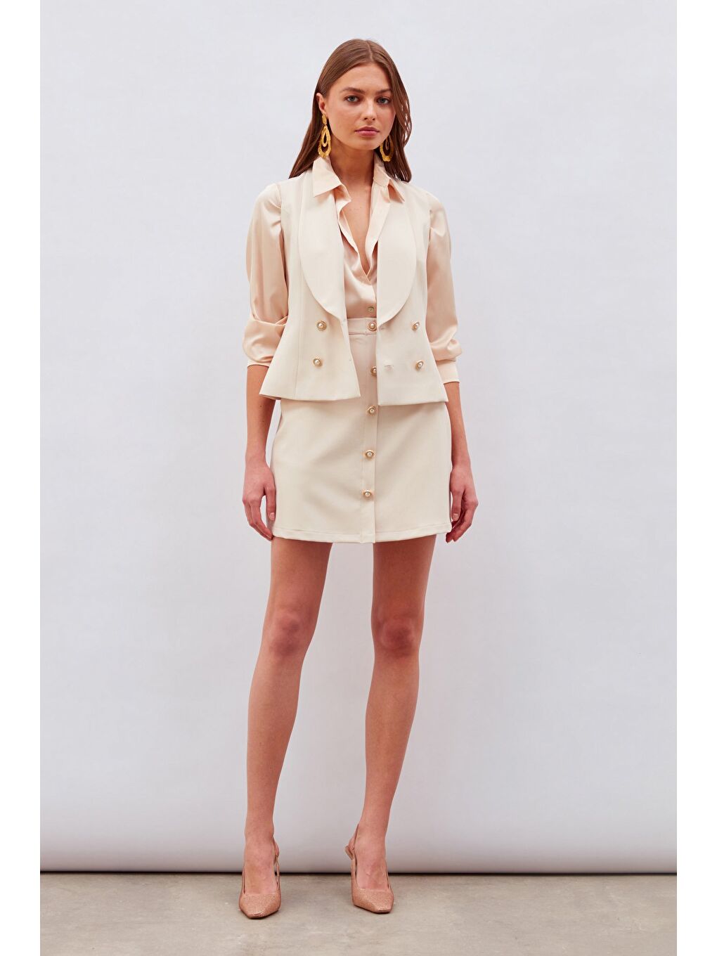 Düğme Detaylı Yelek - Bej-4