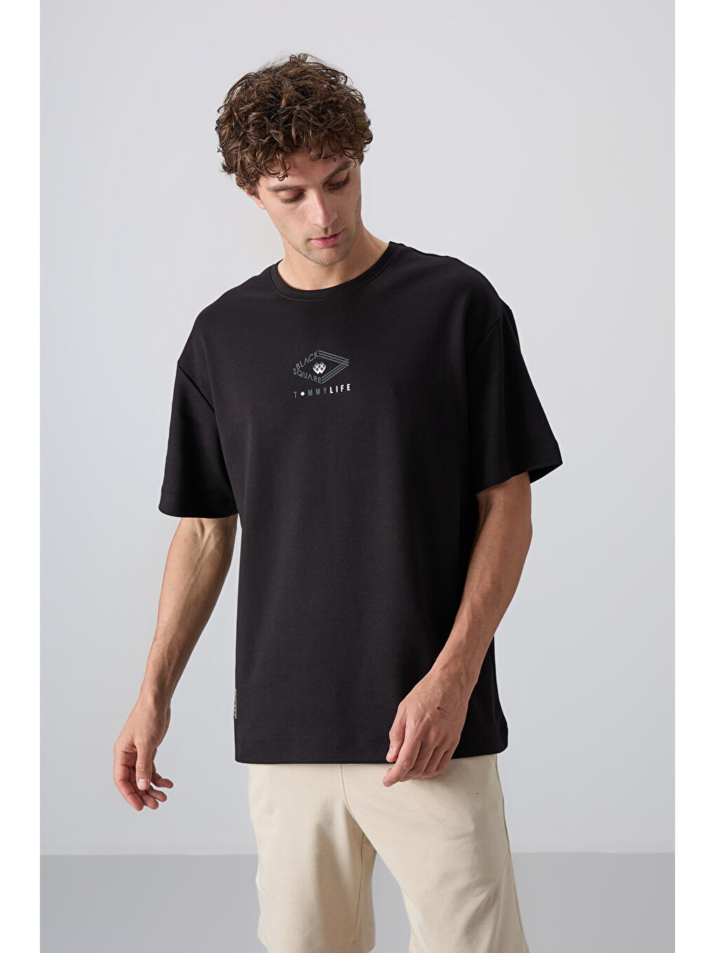 Siyah Pamuklu Kalın Yumuşak Dokulu Oversize Fit Baskılı Erkek Tişört - 88325-3