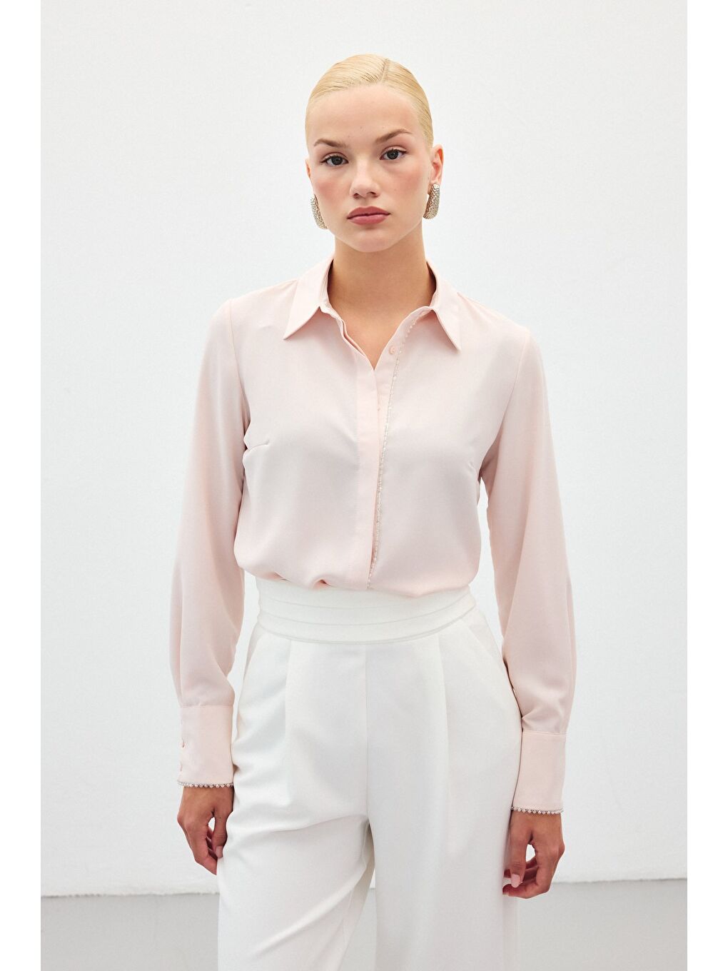 Pembe Boncuk Aksesuarlı Gömlek - Pudra-2