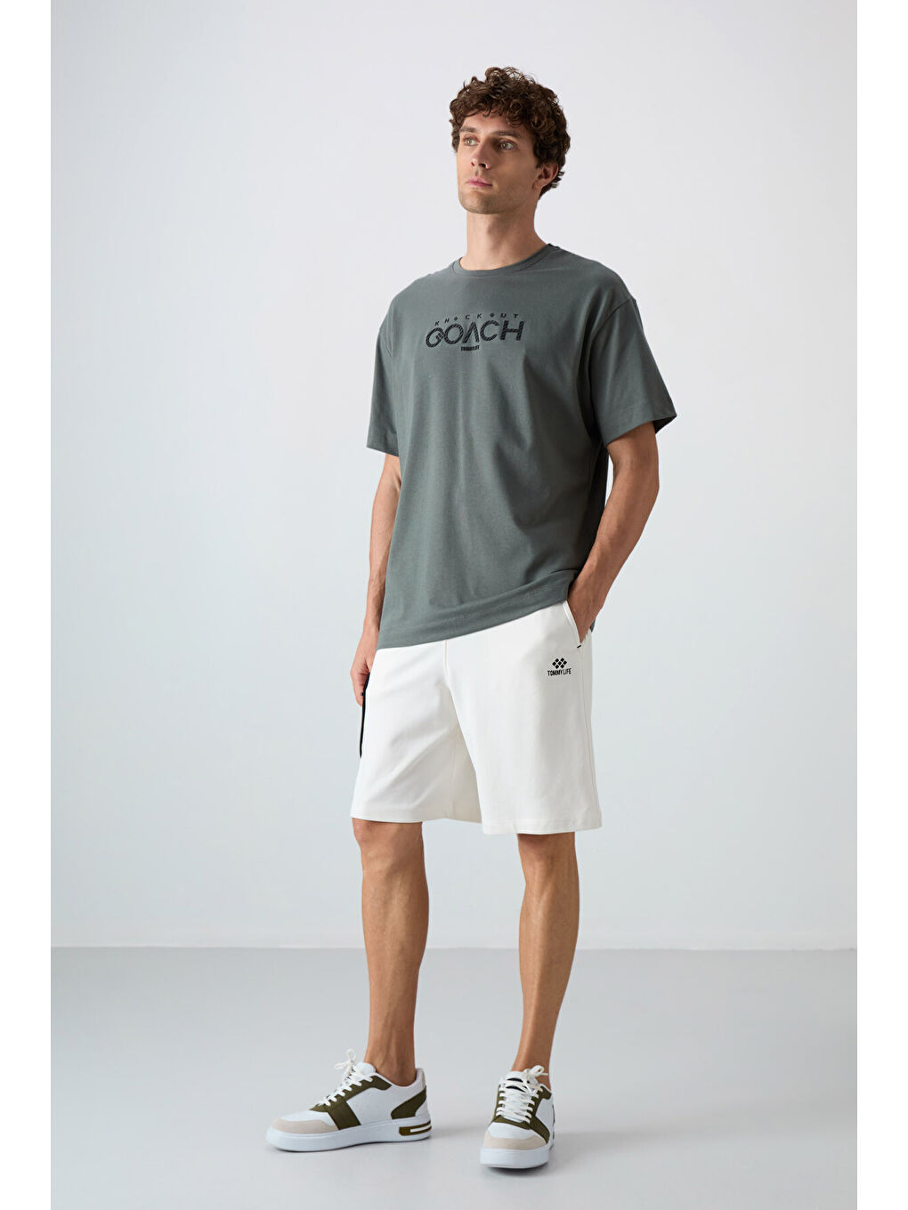 Haki Pamuklu Kalın Yumuşak Dokulu Oversize Fit Baskılı Erkek Tişört - 88329-1