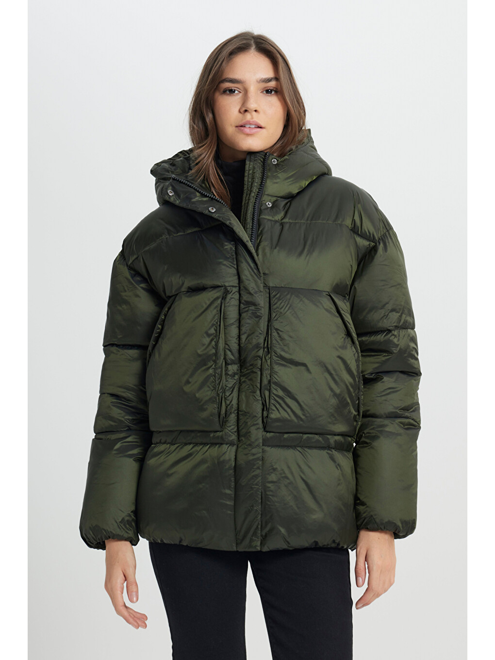 Loose Fit Rahat Kesim Kapüşonlu Haki Şişme Mont-2