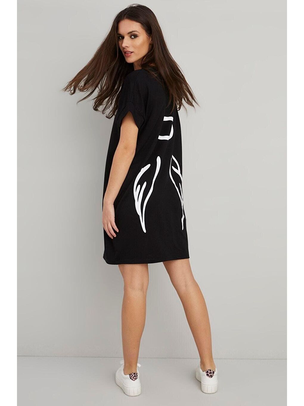 Kadın Siyah Sırt Baskılı Cepli Elbise