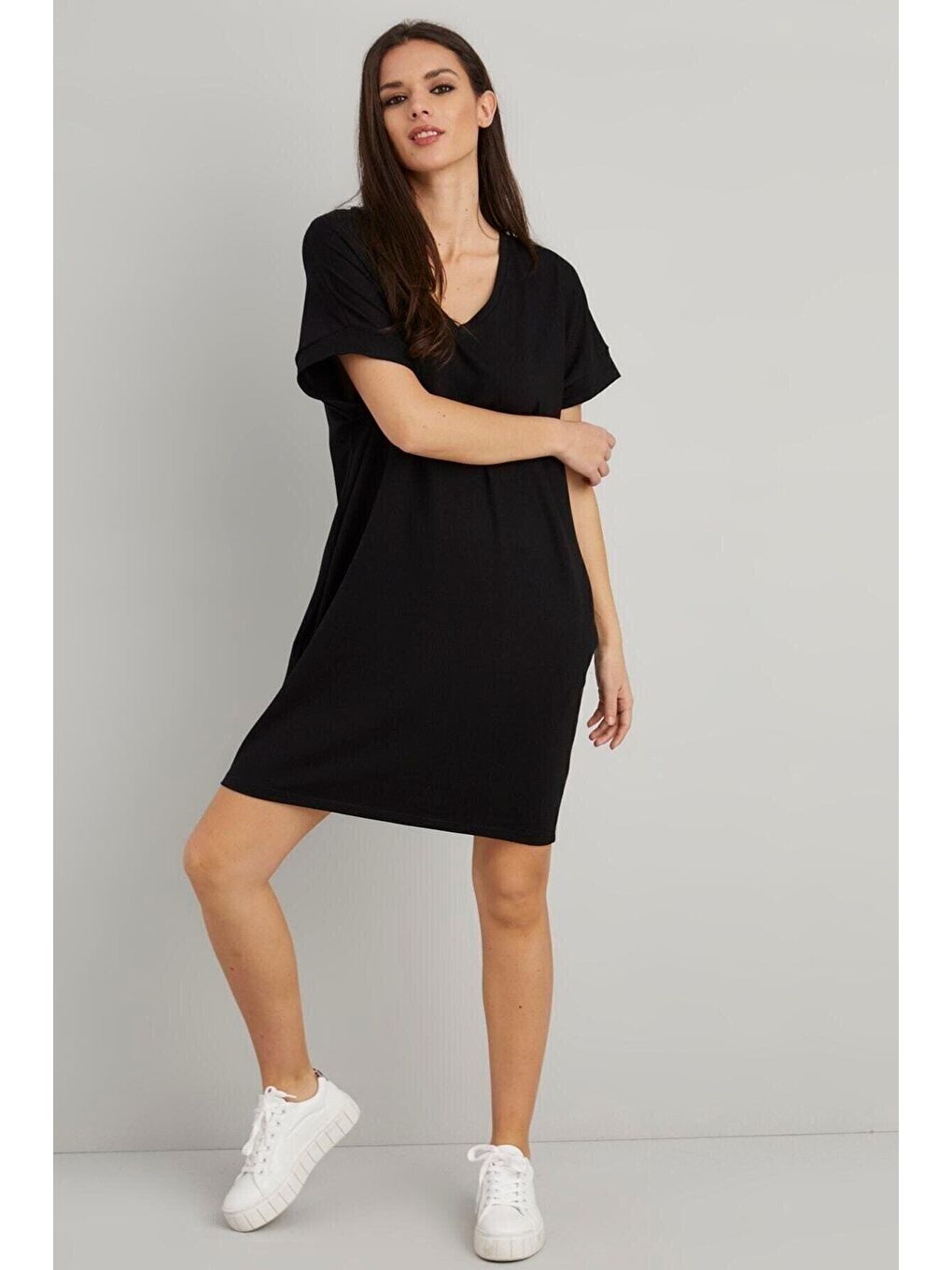 Kadın Siyah Sırt Baskılı Cepli Elbise-4