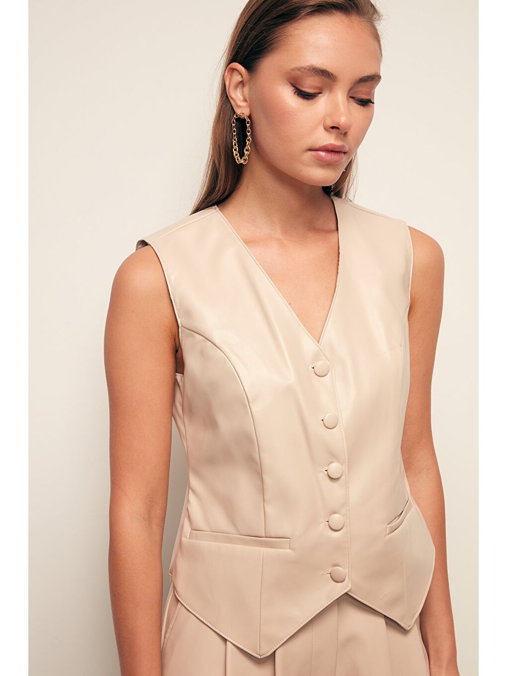 Bej Düğme Detaylı Deri Yelek - Taş-6