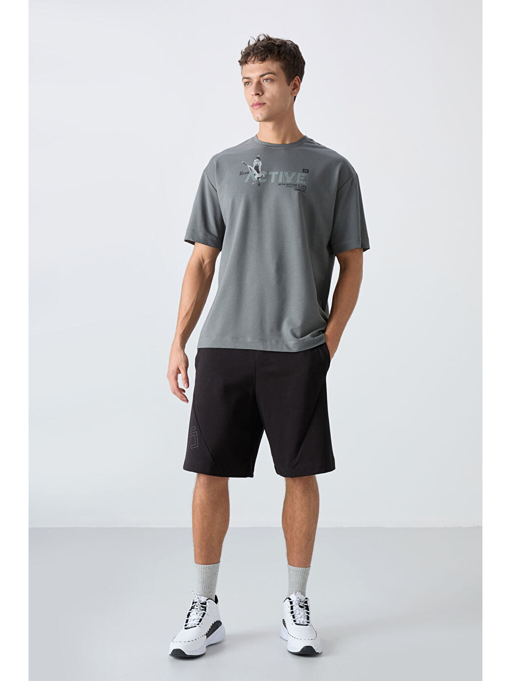 Haki Pamuklu Kalın Yumuşak Dokulu Oversize Fit Baskılı Erkek Tişört - 88344-1