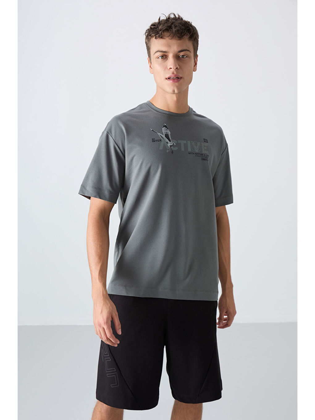 Haki Pamuklu Kalın Yumuşak Dokulu Oversize Fit Baskılı Erkek Tişört - 88344-3