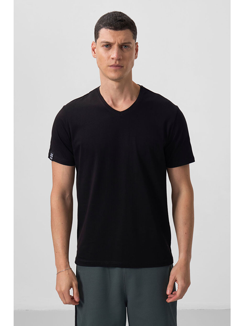 Standart Fit Basic V Yaka  3lü Paket Siyah Erkek T-Shirt  87912-2