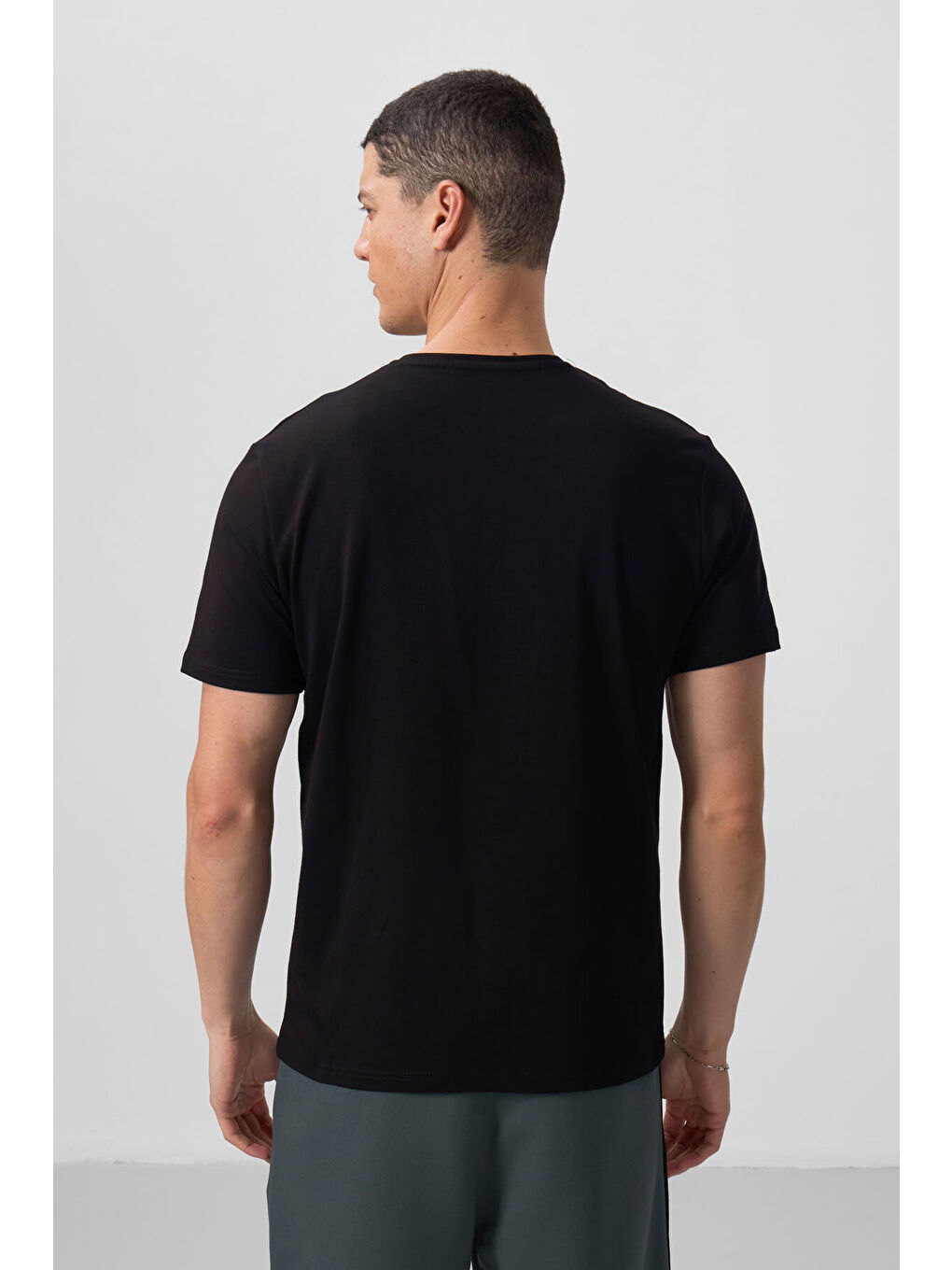 Standart Fit Basic V Yaka  3lü Paket Siyah Erkek T-Shirt  87912-4