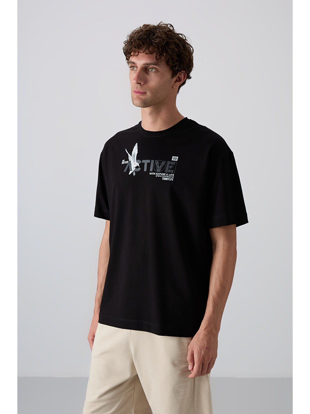 Siyah Pamuklu Kalın Yumuşak Dokulu Oversize Fit Baskılı Erkek Tişört - 88344-2