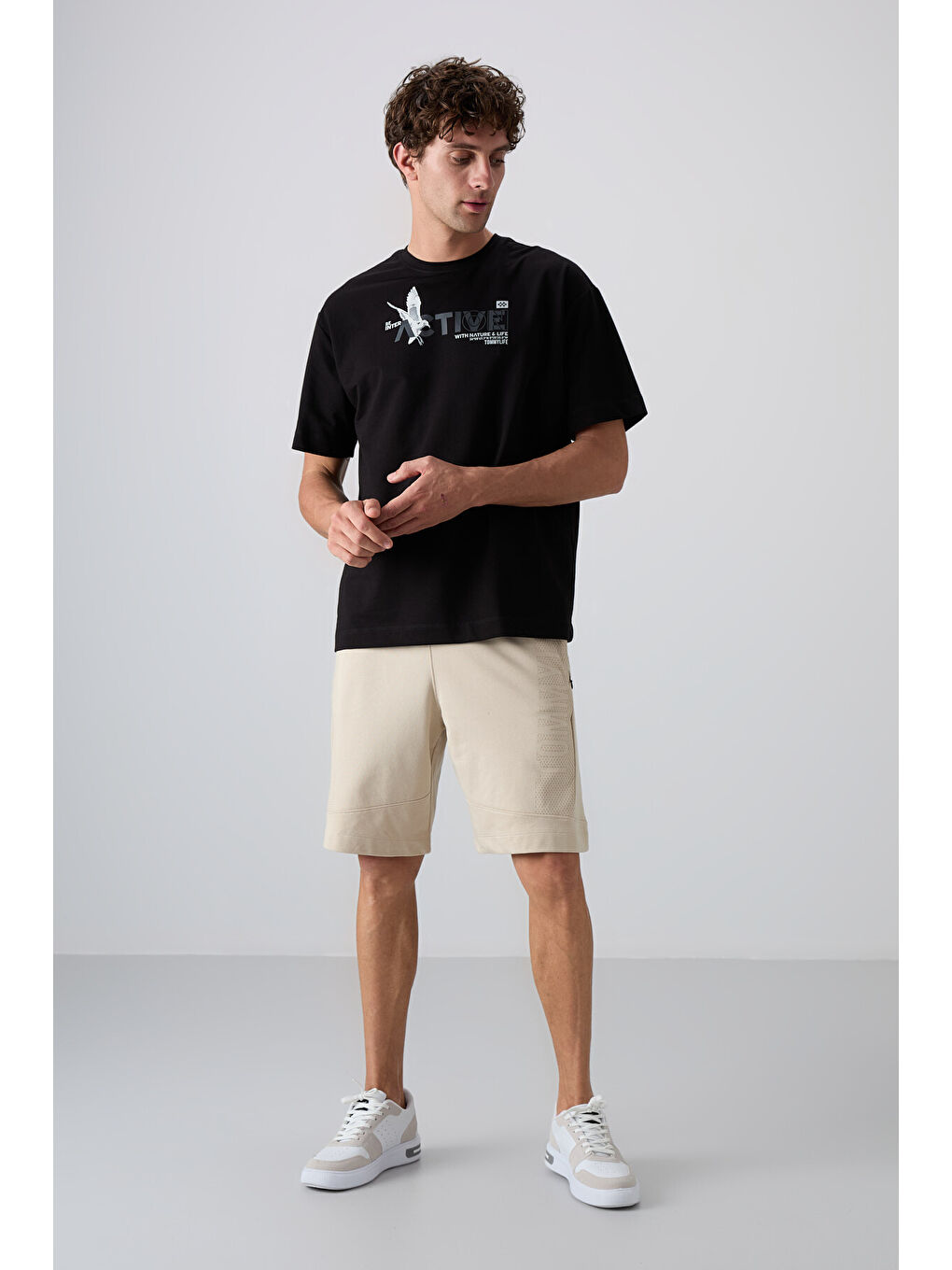 Siyah Pamuklu Kalın Yumuşak Dokulu Oversize Fit Baskılı Erkek Tişört - 88344-3