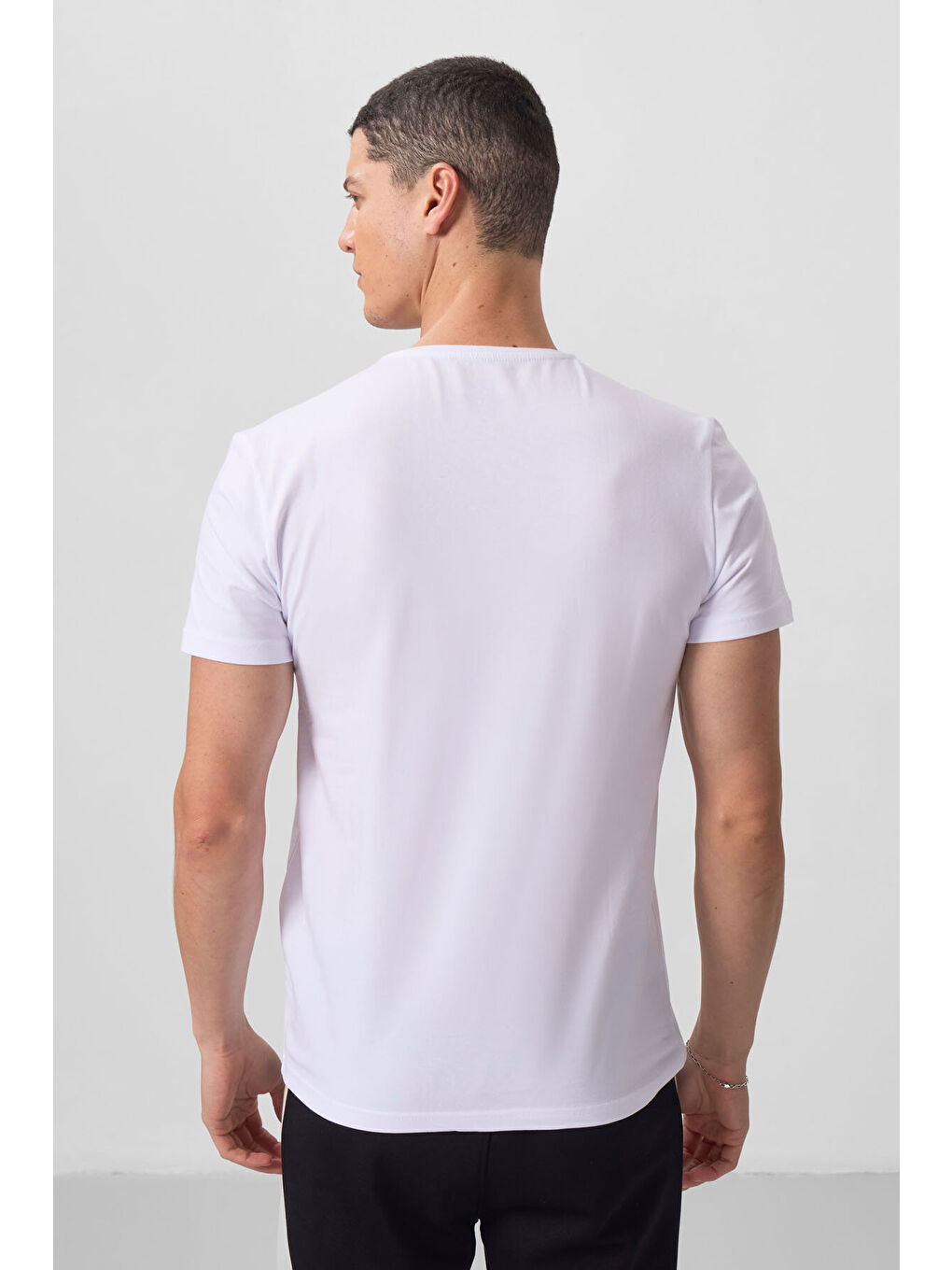 Standart Fit Basic V Yaka  3lü Paket Beyaz Erkek T-Shirt  87912-4