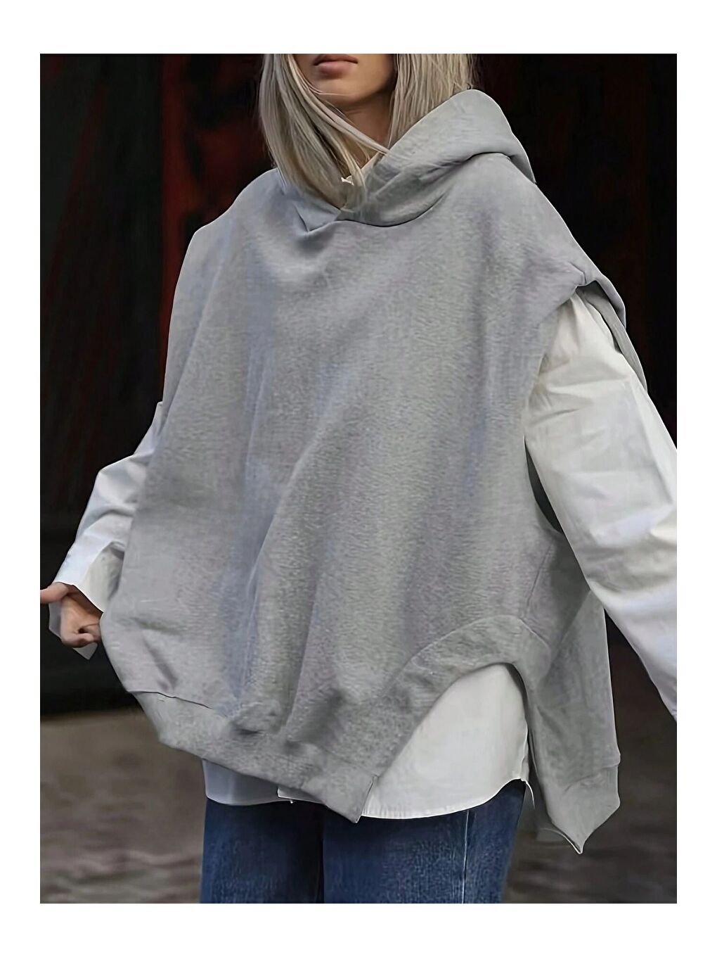 Kadın Gri Kolsuz Yırtmaçlı Kapüşonlu Sweatshirt