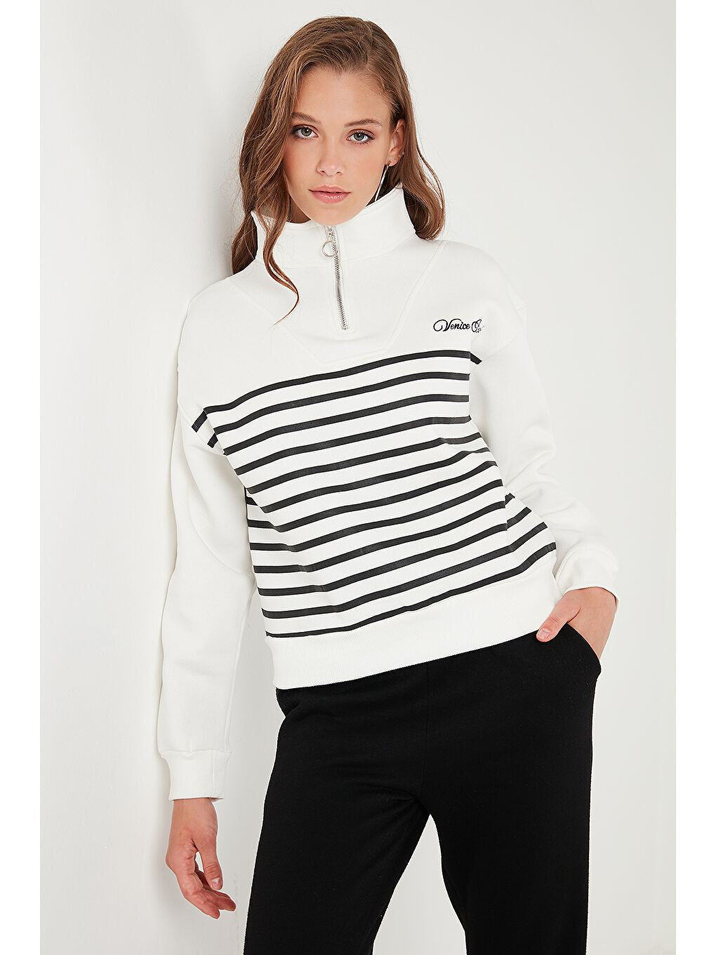 Ekru Streç Oversize Fit Yarım Fermuarlı Dik Yaka Kadın Sweat 5865883-5