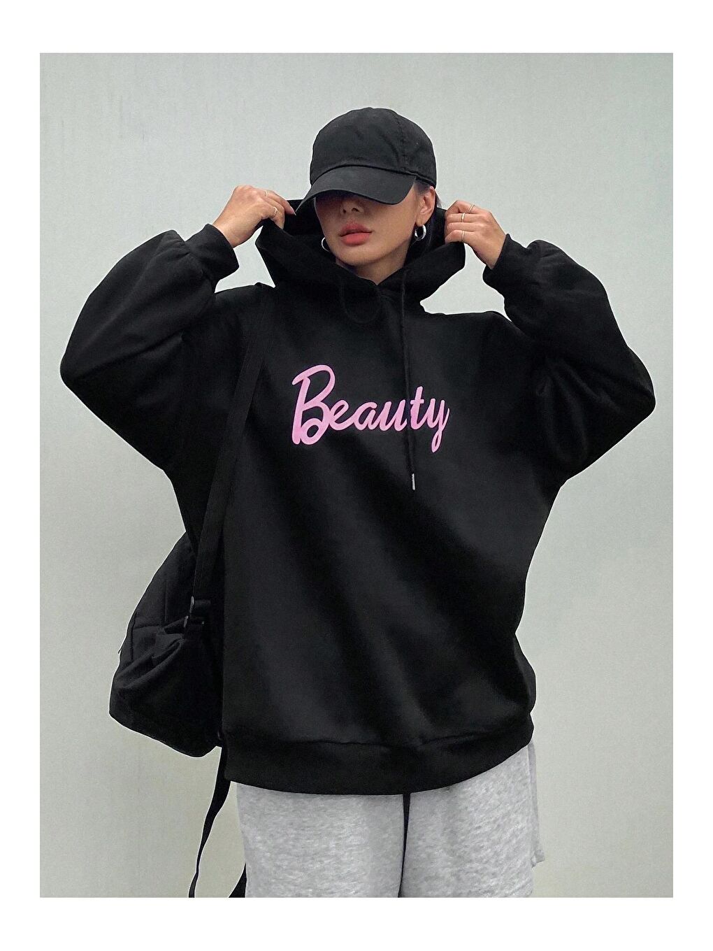 Trendseninle Siyah Kadın SİYAH Beauty Baskılı Kapüşonlu Sweatshirt