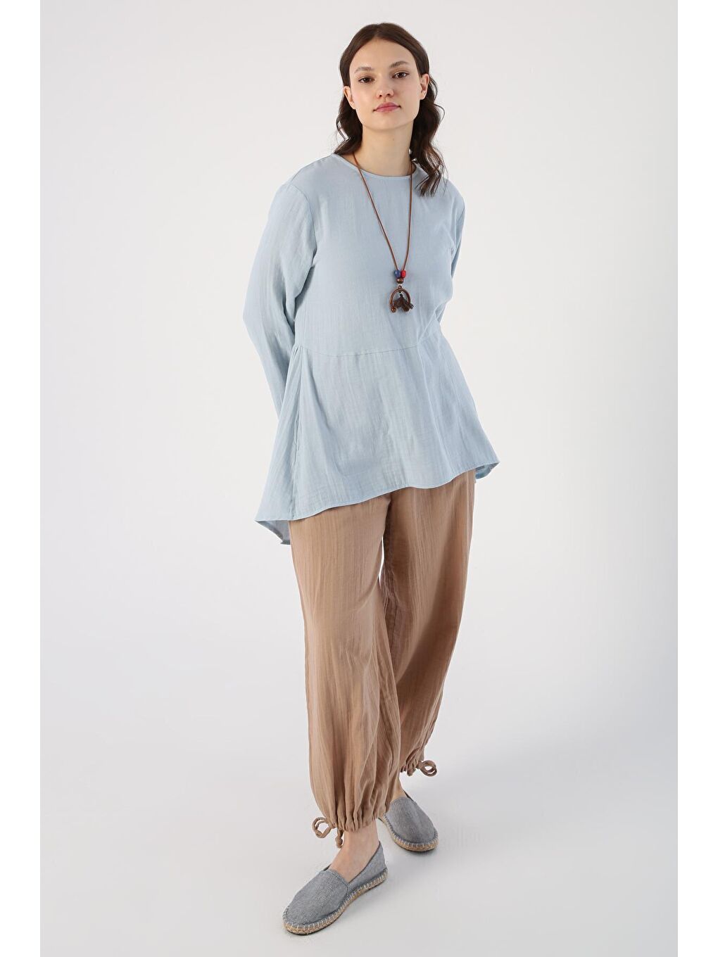 Mavi %100 Pamuk Arkası Düğmeli Kolyeli Tunik-3