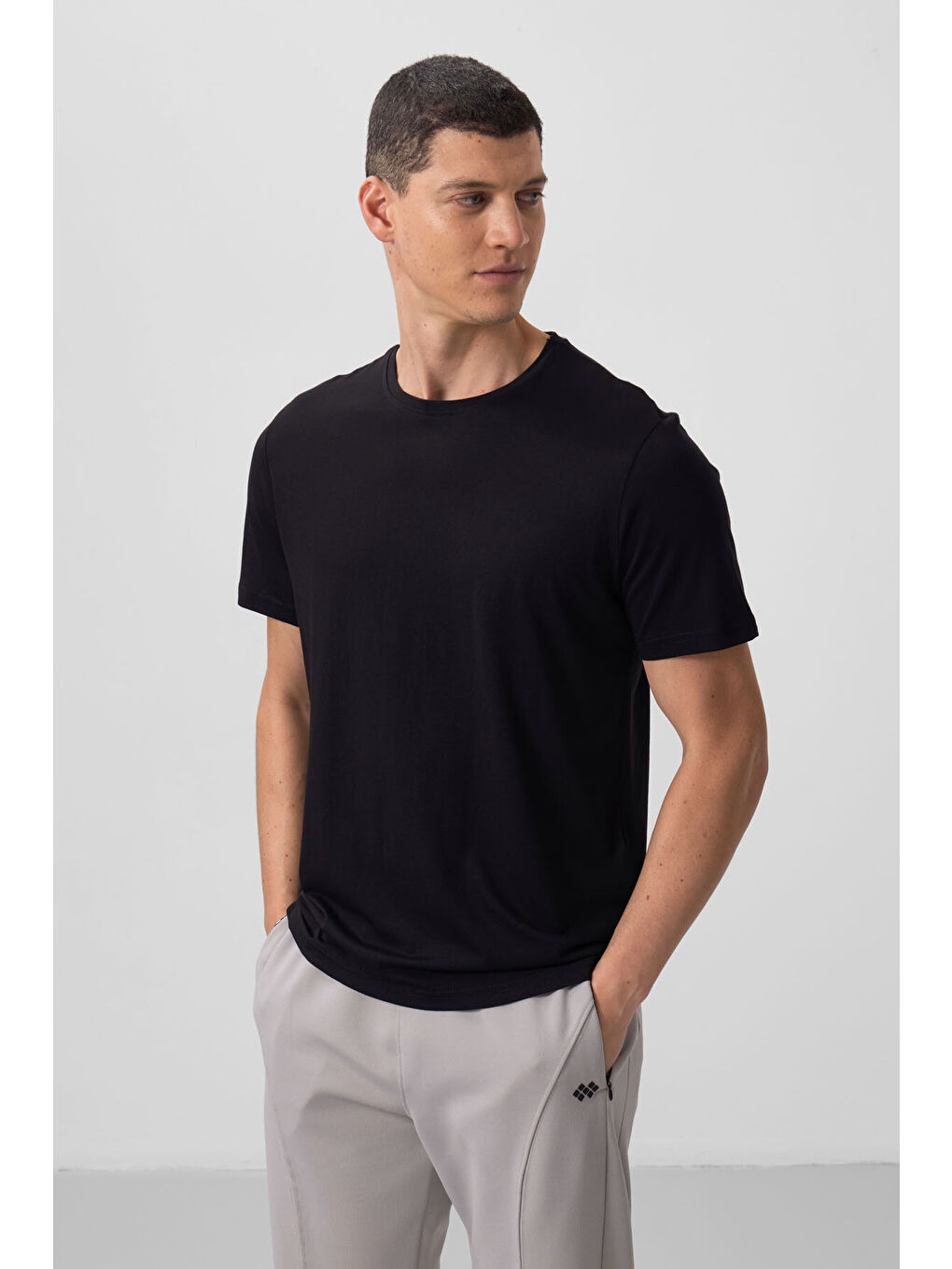 Standart Fit Basic O Yaka  3lü Paket Siyah Erkek T-Shirt  87911-2