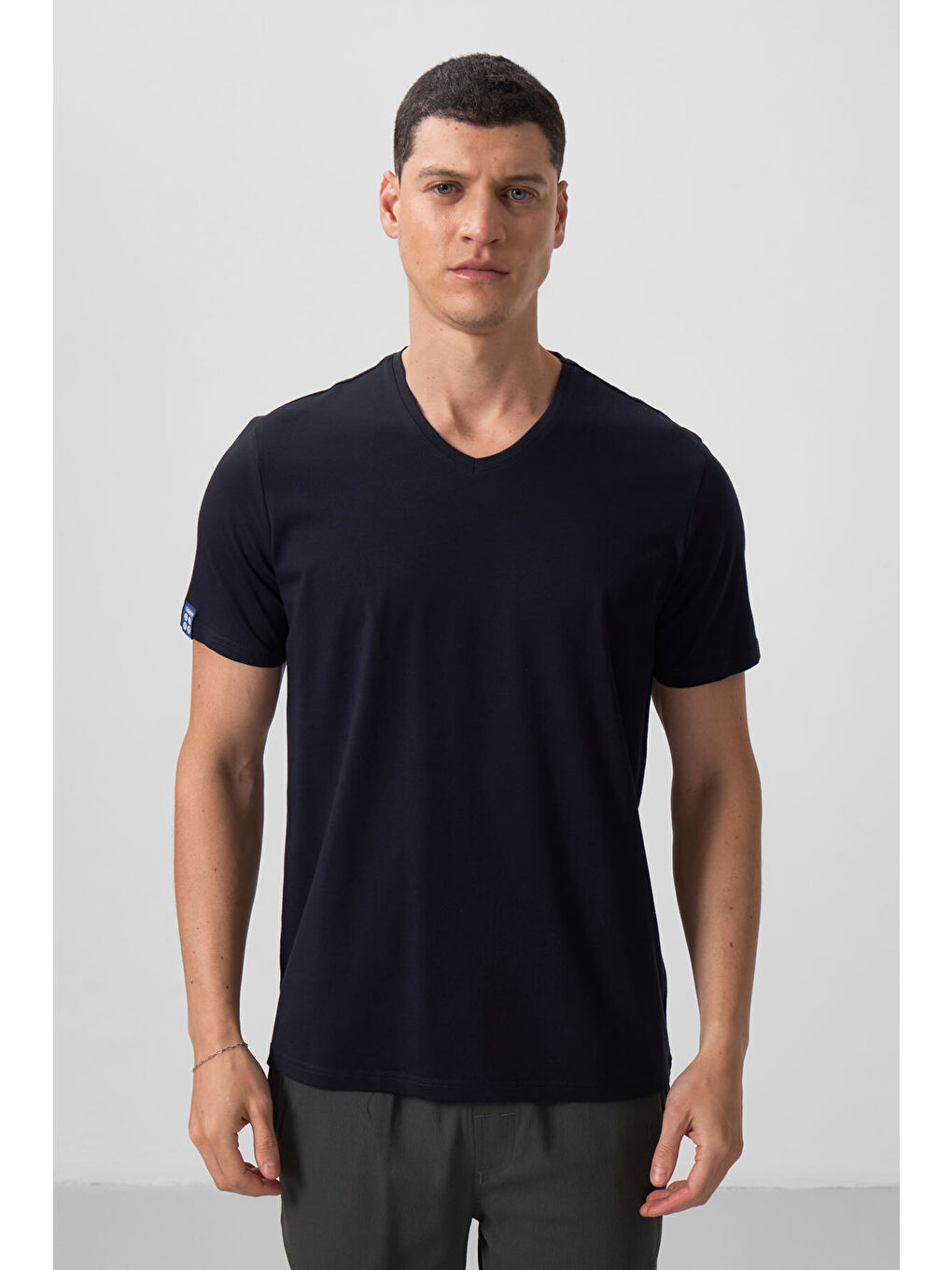 Standart Fit Basic V Yaka  3lü Paket Lacivert Erkek T-Shirt  87912-3