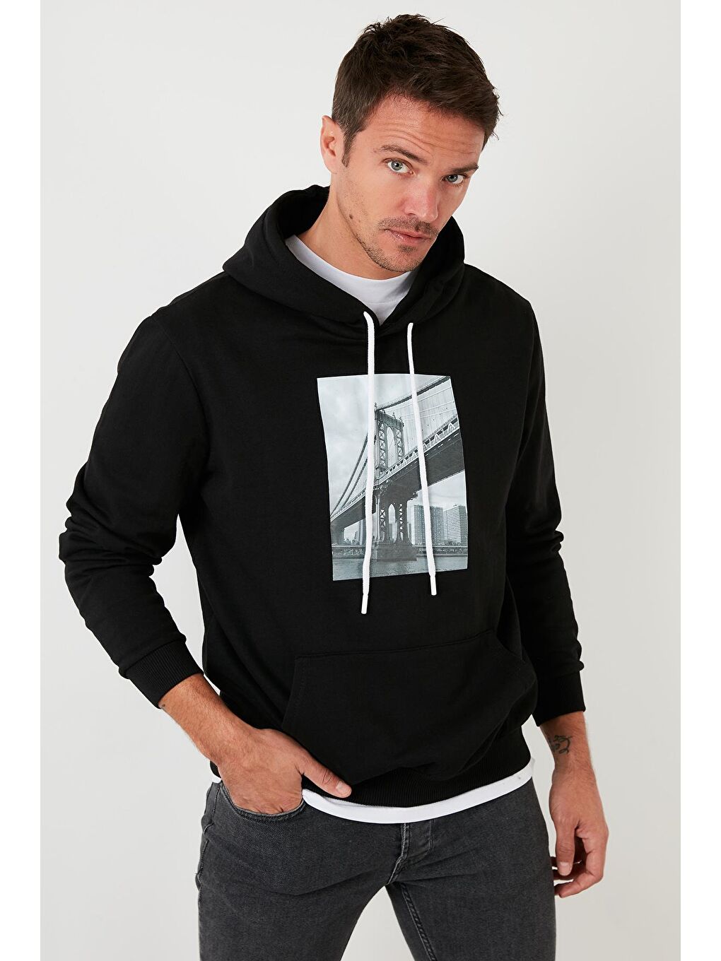 Siyah Slim Fit Kapüşonlu Kanguru Cepli İçi Tüylü Şardonlu Sweat 568R702-2