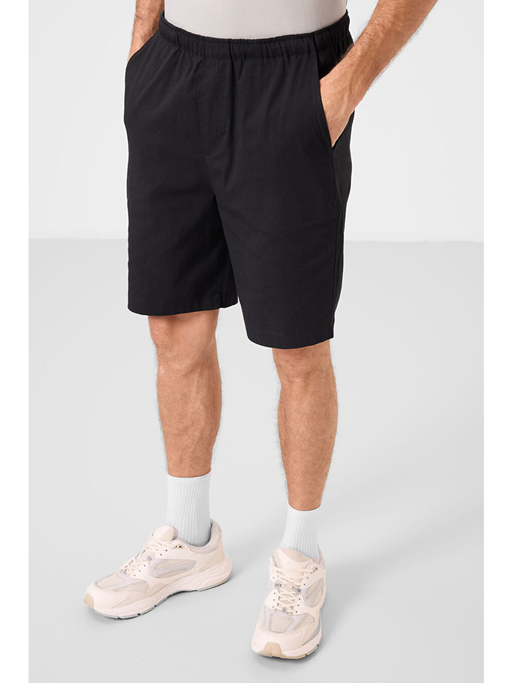 Siyah Standart Fit Dokuma Hafif Esnek Chino Erkek Şort - 81291-1