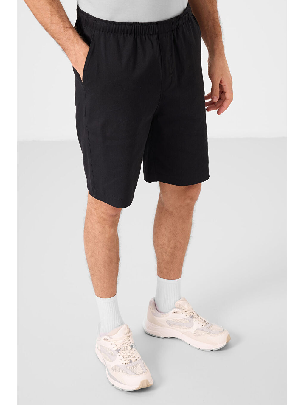 Siyah Standart Fit Dokuma Hafif Esnek Chino Erkek Şort - 81291-2