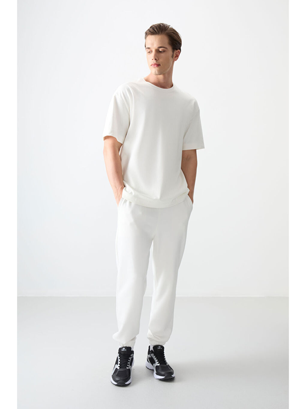 Ekru %100 Pamuk Kalın Yumuşak Dokulu Oversize Fit Basic Erkek Tişört - 88353-1